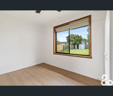 13 Winter Crescent, Reservoir, Vic 3073 - Photo 3