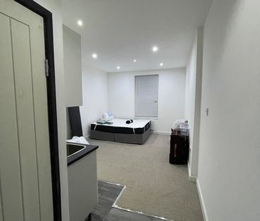 1 Bed Flat, Coniston Street, L5 - Photo 2