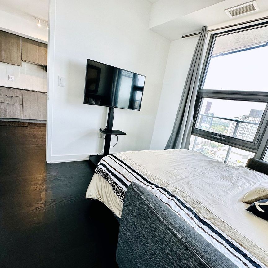 For Lease - 11 Wellesley Street Unit# 3313, Toronto, Ontario - Photo 1