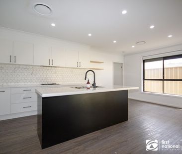 STYLISH, LOW-MAINTENANCE LIVING IN QUIET SOUTH MUDGEE - Photo 5