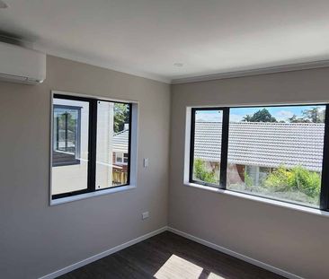 Brand new 5 bedroom townhouse - Photo 5