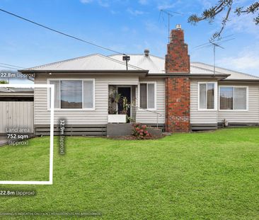 Charming Weatherboard With Wide Frontage & Dual Crossovers - Photo 1
