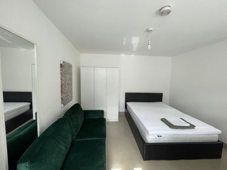 Studio Flat, Greyhound Hill, NW4 - Photo 3