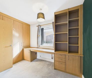 4 bedroom detached house to rent - Photo 4