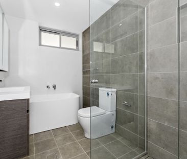 Three-bedroom penthouse apartment - Photo 3