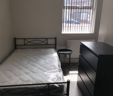 Room in a Shared House, Clough Road, S1 - Photo 2