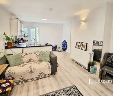 Plumptre Way, Eastwood, Nottingham, Nottinghamshire, NG16 - Photo 2