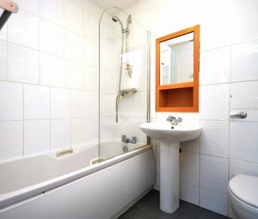 4 bedroom townhouse to rent - Photo 4