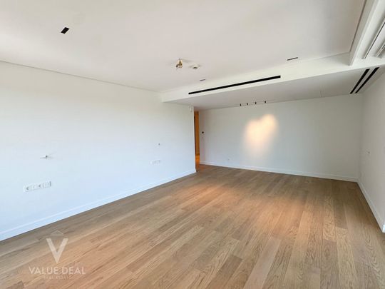 Διαμέρισμα, προς ενοικίαση - 246,5 τ.μ - Photo 1