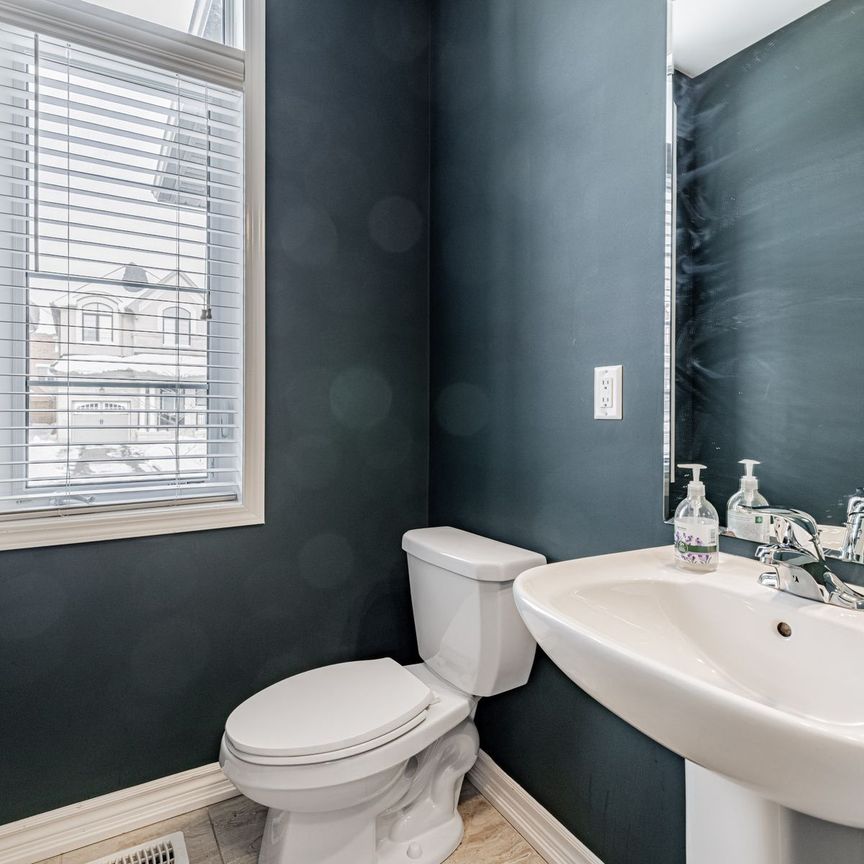 For Lease - 17 St Anne Way, Vaughan, Ontario - Photo 1
