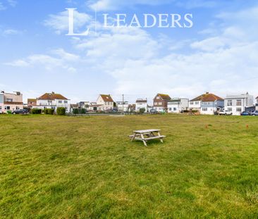 3 bedroom house to rent Sandy Beach Estate, PO11 - Photo 1