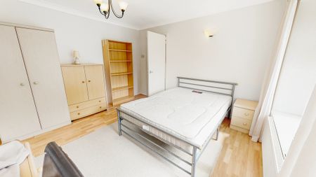 2 Bed Student Accommodation - Photo 4