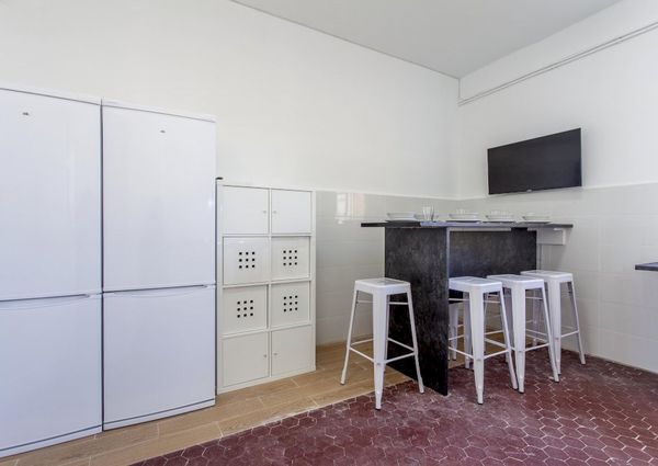 Room with views in Avenida Gran Vía Germanías