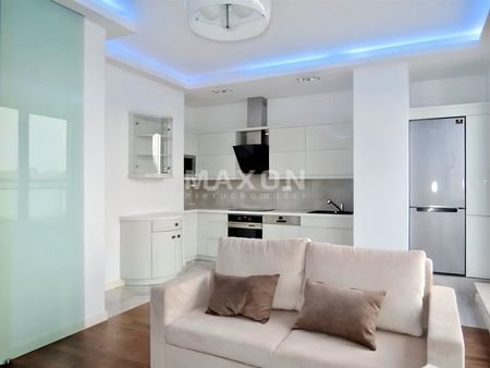 Apartament tuż przy stacji metra. - Photo 4