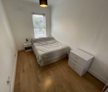 1 bedroom in a house share to rent - Photo 5