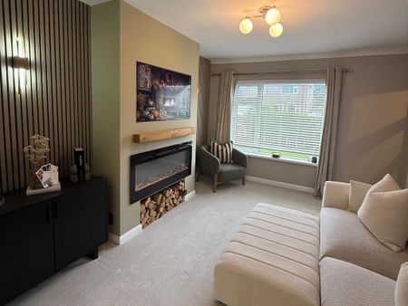 3 bedroom detached house to rent - Photo 2