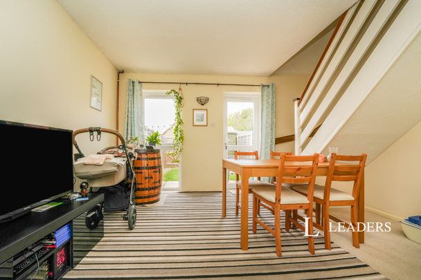 2 bedroom house to rent Maple Close, Hardwicke, Gloucester, GL2 - Photo 1