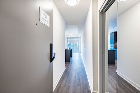 For Lease - 3071 Trafalgar Road Unit# 710, Oakville, Ontario - Photo 2