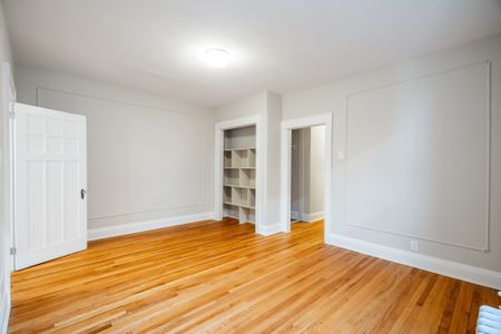 Elgin Apartments - Photo 4