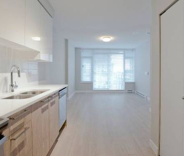 Welcoming & Modern One-Bedroom Just Minutes Away From Skytrain! - Photo 3