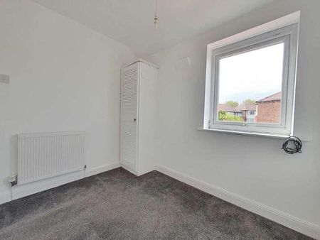 Whalley Lane, Blackpool, FY4 - Photo 4