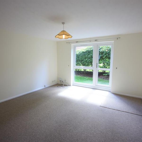 Kingfisher Drive, Guildford - 2 bedrooms Property for lettings - Seymours - Photo 1