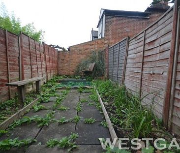 3 Bed - Queens Road, Reading - Photo 4