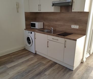 Location Appartement 1 Pièce 27 m² - Photo 2