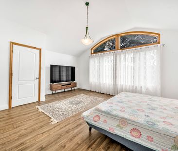 For Lease - 39 Sunnywood Crescent, Richmond Hill, Ontario - Photo 1