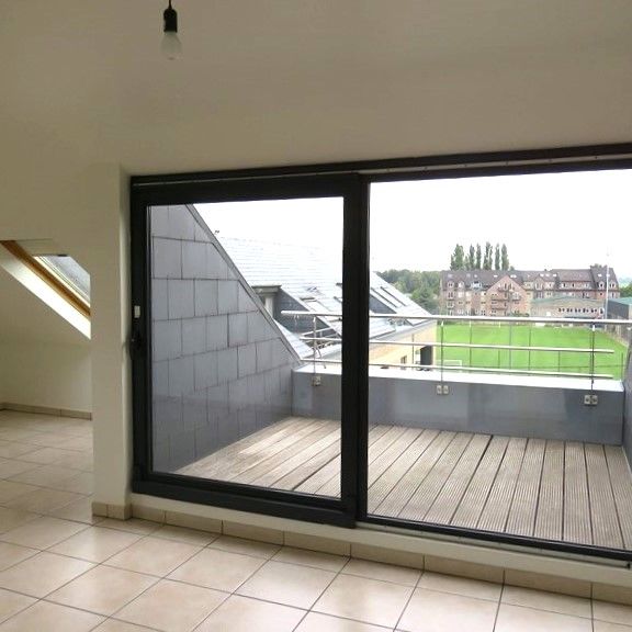 Nouvelle opportunité au sein de la Résidence La Closerie pour ce cosy appartement 1 chambre avec terrasse au 3e étage (ascenseur jusqu’au 2e puis volée d’escaliers).. - Foto 1