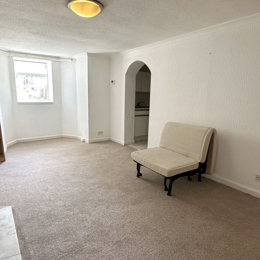 29 Oakhill Road, - Photo 1