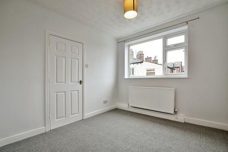 1 bedroom semi-detached house to rent - Photo 2