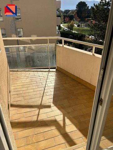Location appartement récent 3 pièces 71.9 m² à Saint-Julien-en-Genevois (74160) - Photo 2