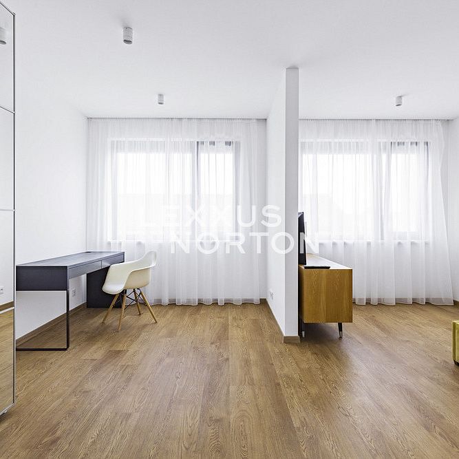 Pronájem domu 186 m² s pozemkem 156 m² - Photo 1