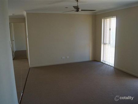 Beachside Rental - 23 Morris St, Campwin Beach QLD 4737 - Photo 2