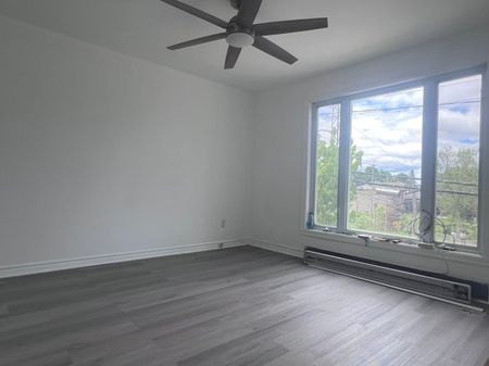 643 Rue Melançon Saint-Jérôme, QC J7Z - Photo 4