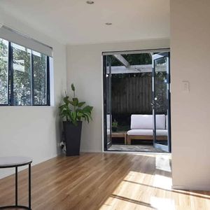 Spacious Family Home in Massey - Photo 3