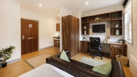 Large Studio - Photo 2