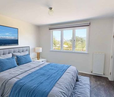 Welcome to130 Cecil Road !!! - Photo 4