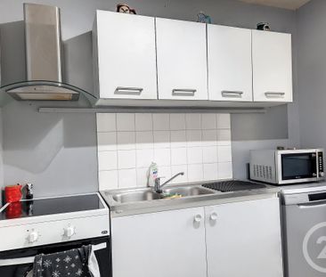 Location Appartement 2 pièces 45m² CREPY EN VALOIS 60800 - Photo 1