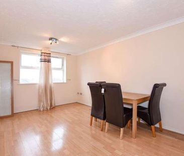 Slough, Berkshire, SL1 - Photo 1