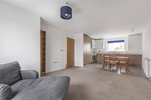 Trevelyan Road, London, SW17 - Photo 1