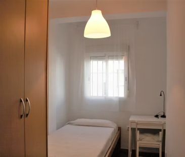 Calle Muro de los Navarros, Sevilla, Andalusia 41003 - Photo 1