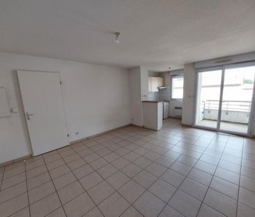 location Appartement T2 DE 41.65m² À POITIERS - Photo 2