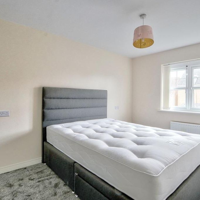 1 bedroom in a house share to rent - Photo 1