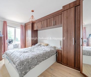 3 bedroom end of terrace house to rent - Photo 4