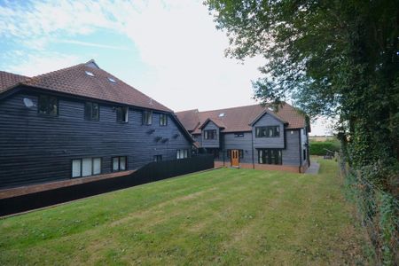 2 bedroom maisonette to rent - Photo 3