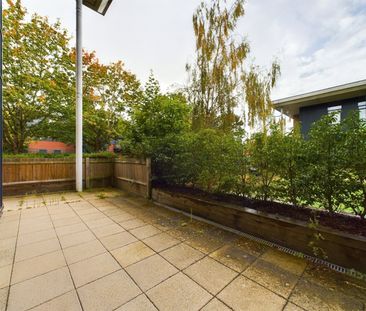 1 bedroom Flat in Clivemont Road, Maidenhead - Photo 4