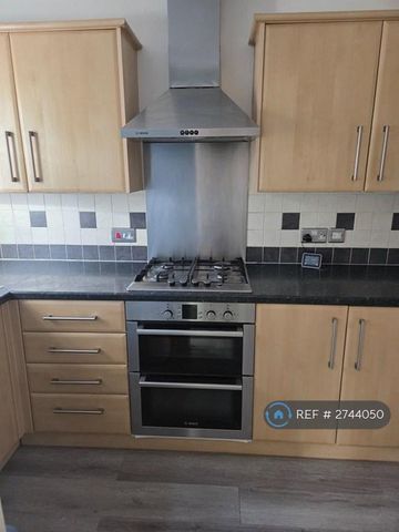 2 bedroom terraced house to rent - Photo 4