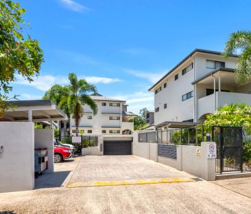 Stunning two bedroom furnished apartment 1km to the esplanade - Photo 2